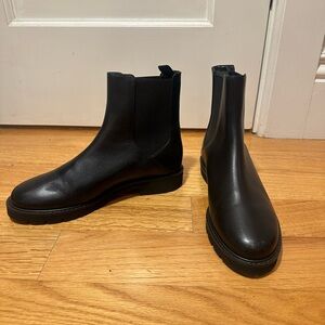 Stuart Weitzman Dylan Chelsea Bootie